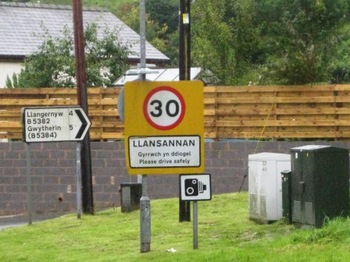 Arwydd Llansannan.jpg