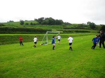 /image/upload/eifion/Bl_5_6_Bro_Aled_yn_chwarae.jpg