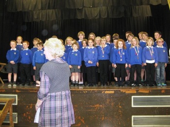 /image/upload/eifion/Cor_Ysgol_Bro_Aled.JPG