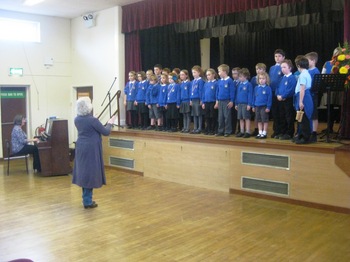 /image/upload/eifion/Cor_Ysgol_Bro_Aled_2.jpg
