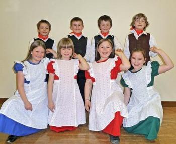 Parti dawns Ysgol Bro Aled.jpg