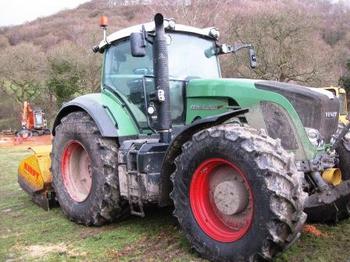 /image/upload/eifion/Tractor_mawr.JPG