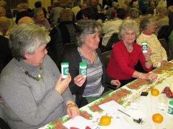 /image/upload/eifion/beryl_brenda_a_may_efo_potiau.JPG