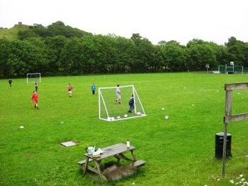 /image/upload/eifion/pel_droed_ysgol_gynradd.jpg